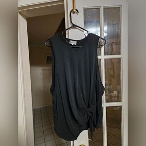 ✨️Twist-Front Tank Top✨️